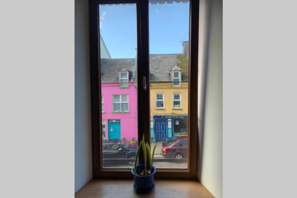 Centre Of Dingle Town - Luxury Holiday Apartment מראה חיצוני תמונה