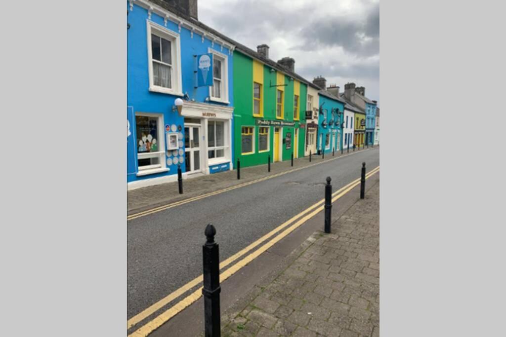 Centre Of Dingle Town - Luxury Holiday Apartment מראה חיצוני תמונה