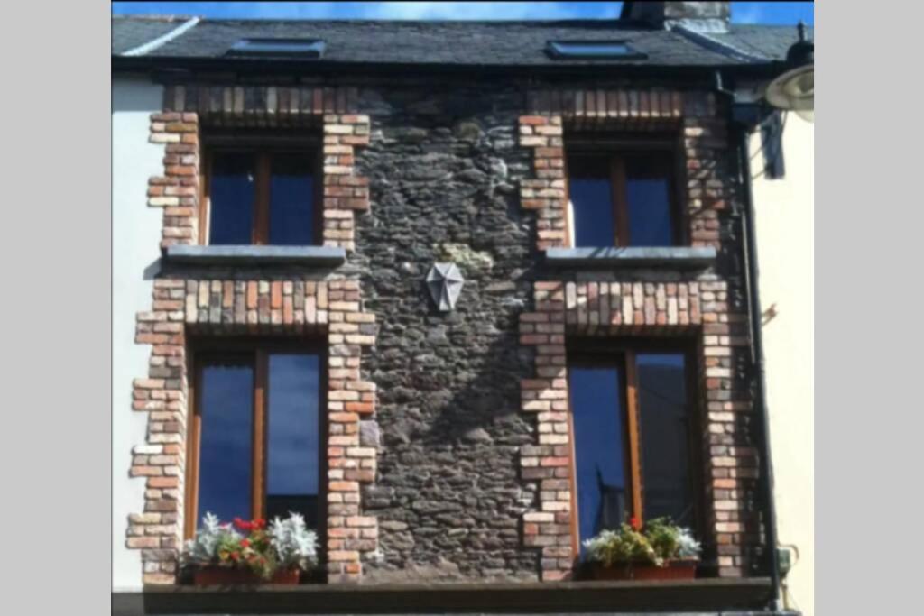 Centre Of Dingle Town - Luxury Holiday Apartment מראה חיצוני תמונה